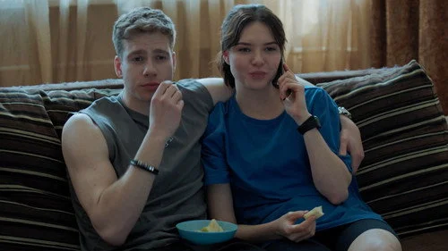 Девушки с Макаровым 4 сезон 18 серия — кадр